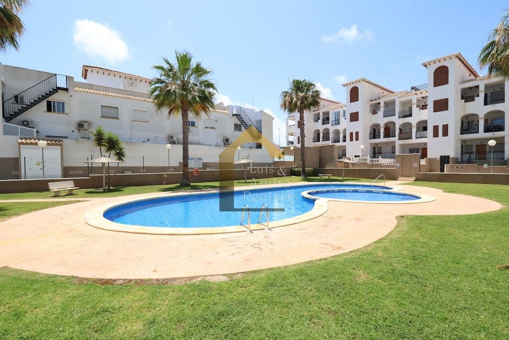 2 slaapkamer Huis te koop in Orihuela Costa met zwembad garage - € 214.000 (Ref: 9906790)