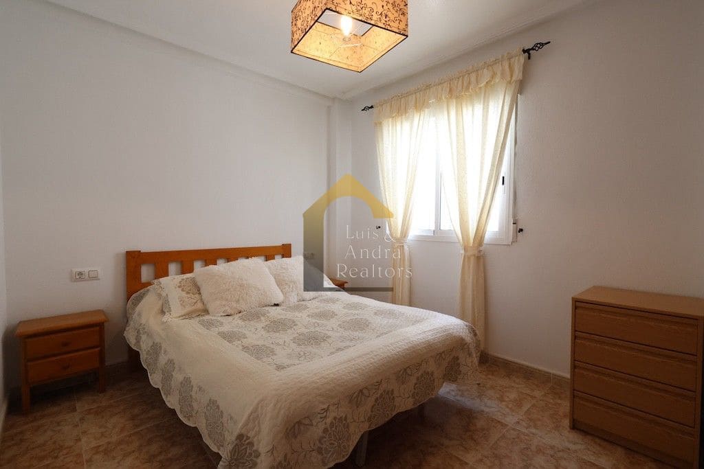 2 slaapkamer Huis te koop in Orihuela Costa met zwembad garage - € 214.000 (Ref: 9906790)