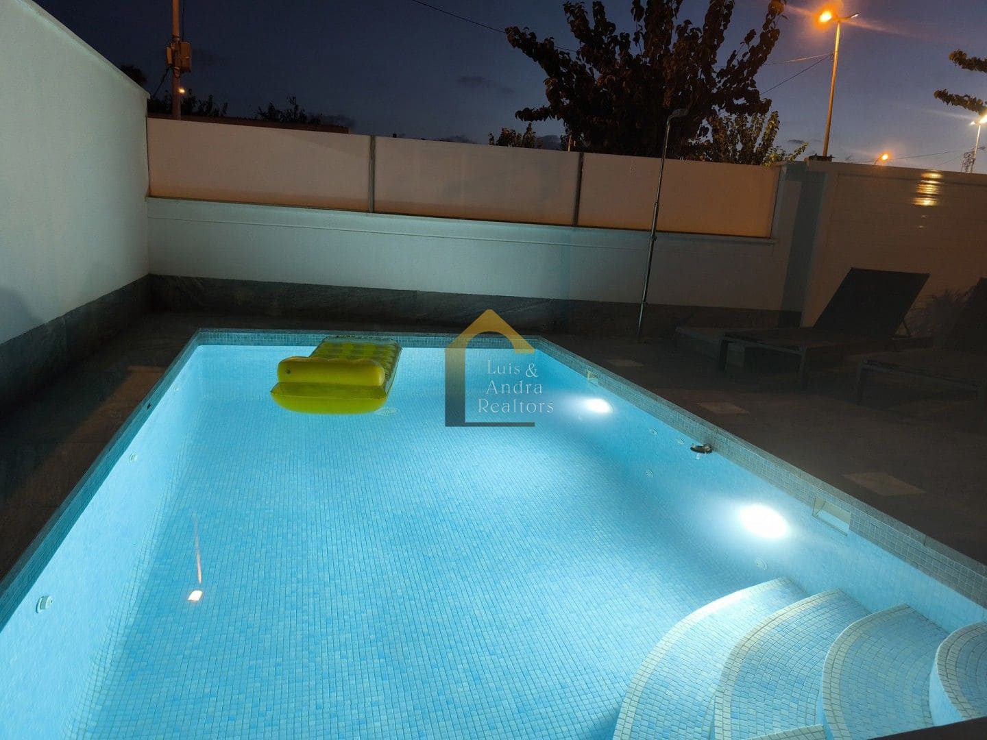 Chalet de 3 habitaciones en San Pedro del Pinatar en venta con piscina garaje - 412.000 € (Ref: 9921586)