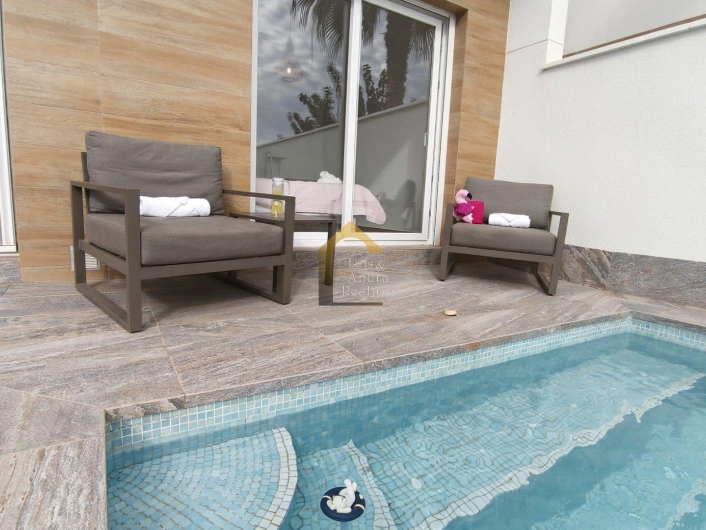 Chalet de 3 habitaciones en San Pedro del Pinatar en venta con piscina garaje - 412.000 € (Ref: 9921586)