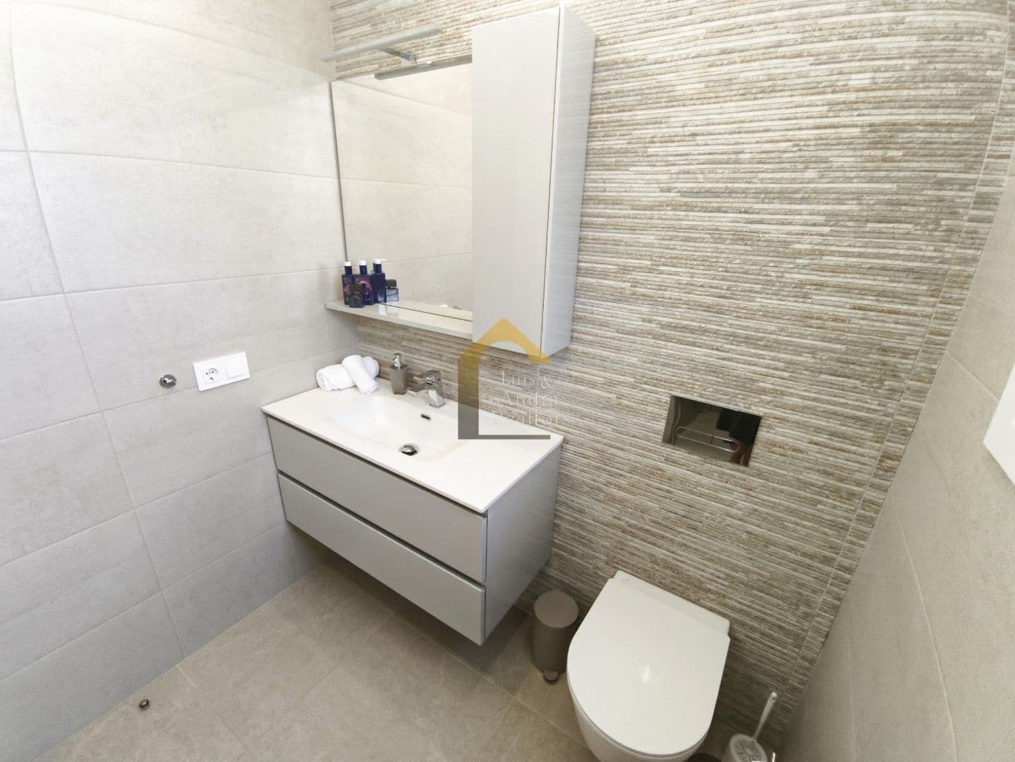 Chalet de 3 habitaciones en San Pedro del Pinatar en venta con piscina garaje - 412.000 € (Ref: 9921586)