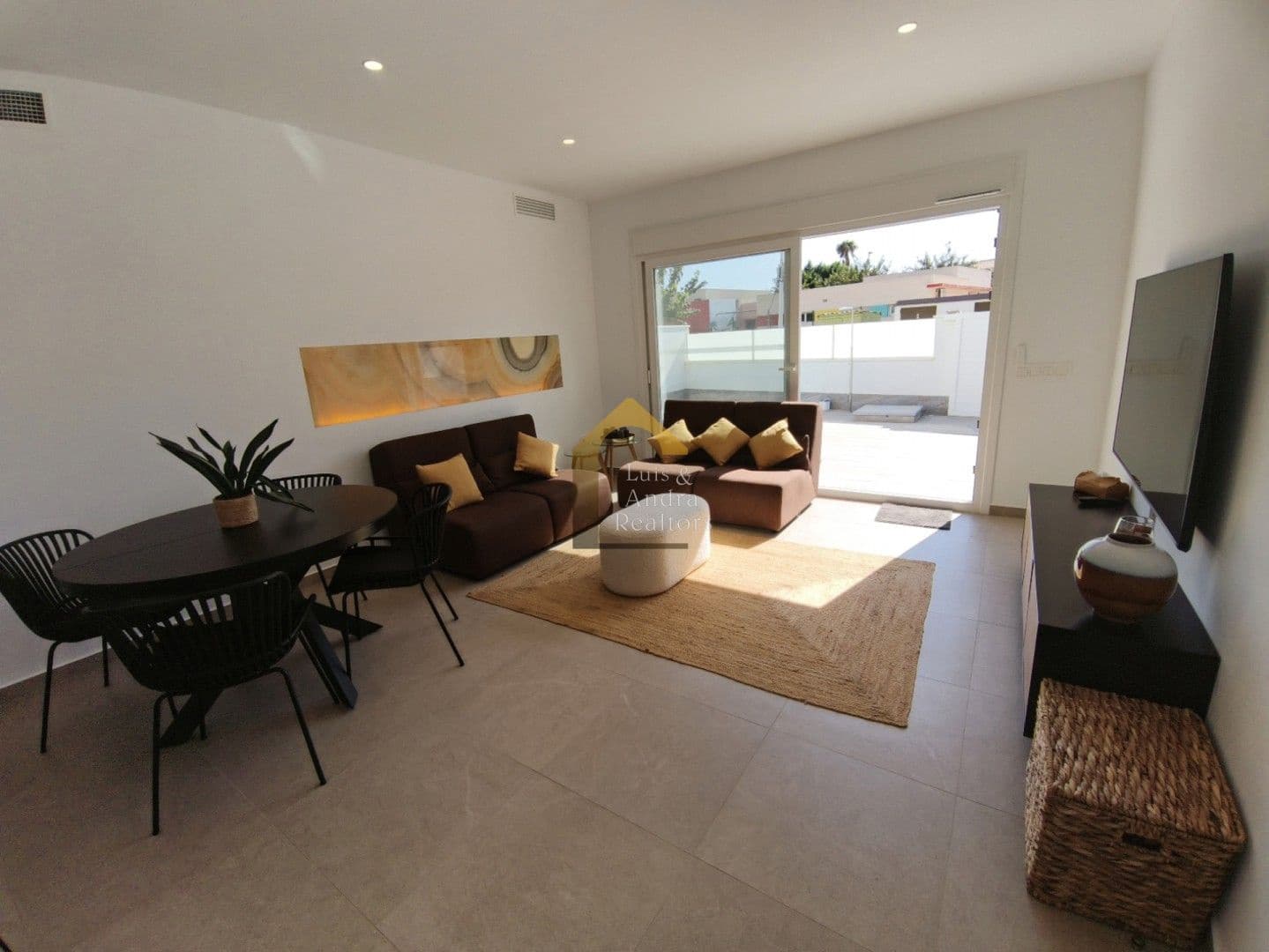 Chalet de 3 habitaciones en San Pedro del Pinatar en venta con piscina garaje - 412.000 € (Ref: 9921586)