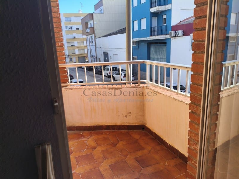 4 makuuhuone Omakotitalo myytävänä paikassa Denia mukana 
autotalli - 709 000 € (Ref: 10165532)