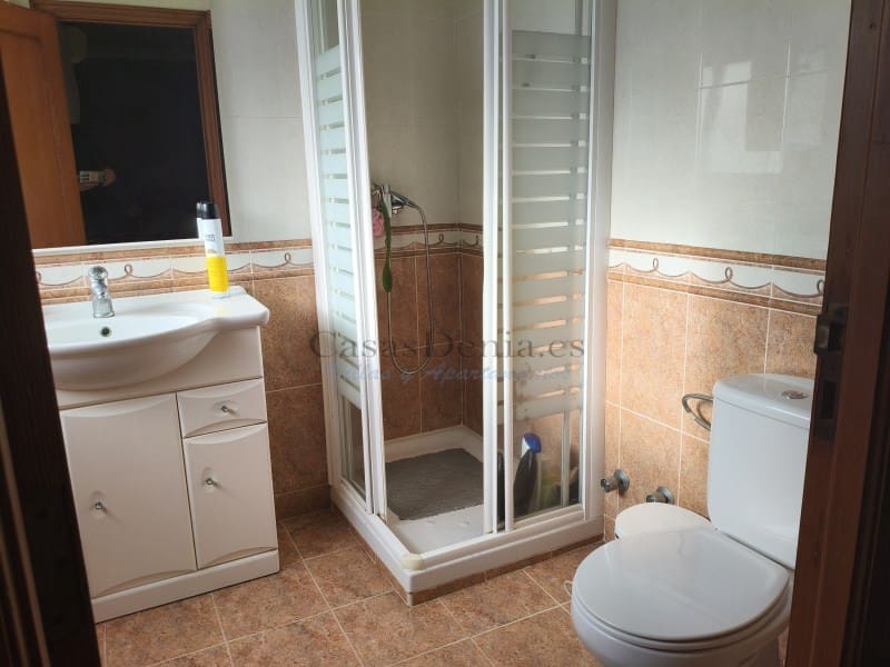 4 makuuhuone Omakotitalo myytävänä paikassa Denia mukana 
autotalli - 709 000 € (Ref: 10165532)