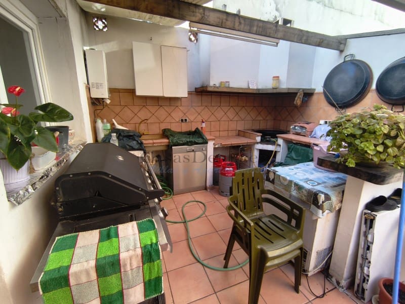 4 makuuhuone Omakotitalo myytävänä paikassa Denia mukana 
autotalli - 709 000 € (Ref: 10165532)