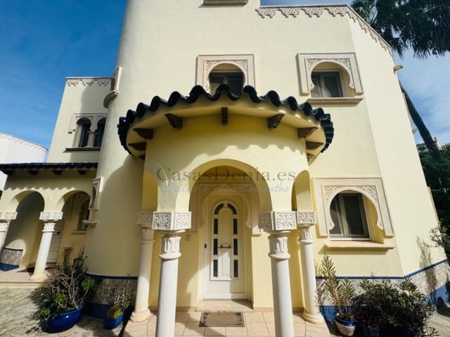 3 soveværelse Villa til salg i El Montgó, Dénia med swimmingpool garage - € 725.000 (Ref: 10165533)
