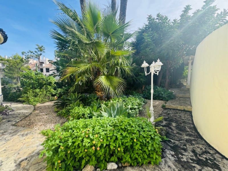 3 soveværelse Villa til salg i Denia med swimmingpool garage - € 725.000 (Ref: 10165533)