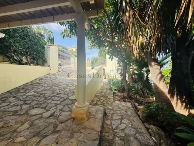 3 soveværelse Villa til salg i El Montgó, Dénia med swimmingpool garage - € 725.000 (Ref: 10165533)