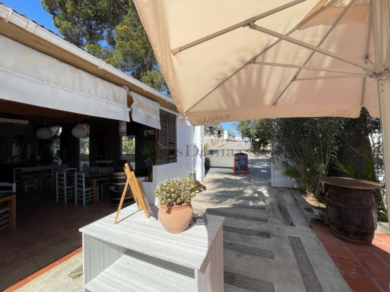 Chalet de 6 habitaciones en Dénia en venta con garaje - 1.200.000 € (Ref: 10165534)