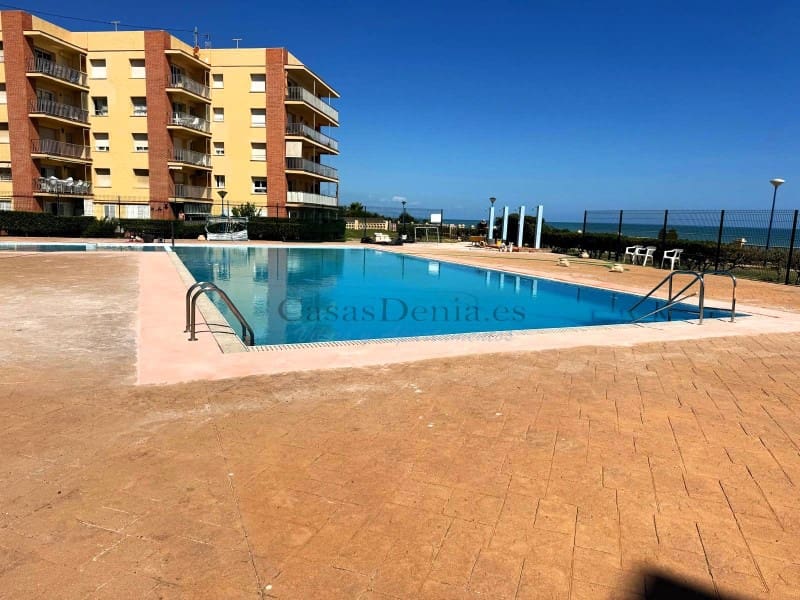 Apartamento de 2 habitaciones en Dénia en venta con piscina - 320.000 € (Ref: 10165536)