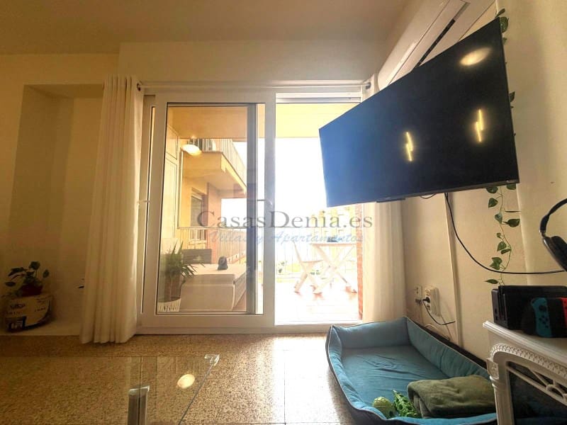 Apartamento de 2 habitaciones en Dénia en venta con piscina - 320.000 € (Ref: 10165536)