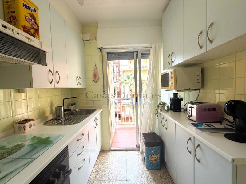 Apartamento de 2 habitaciones en Dénia en venta con piscina - 320.000 € (Ref: 10165536)
