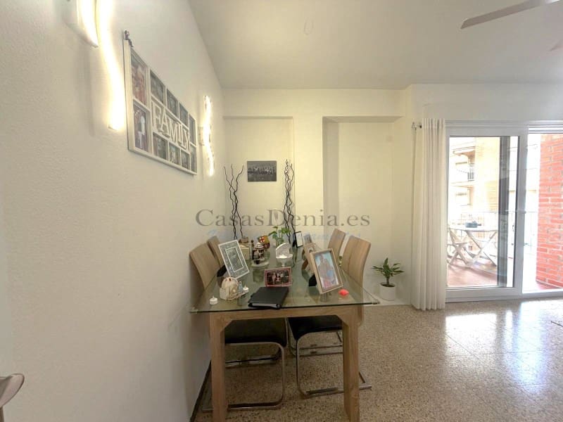 Apartamento de 2 habitaciones en Dénia en venta con piscina - 320.000 € (Ref: 10165536)