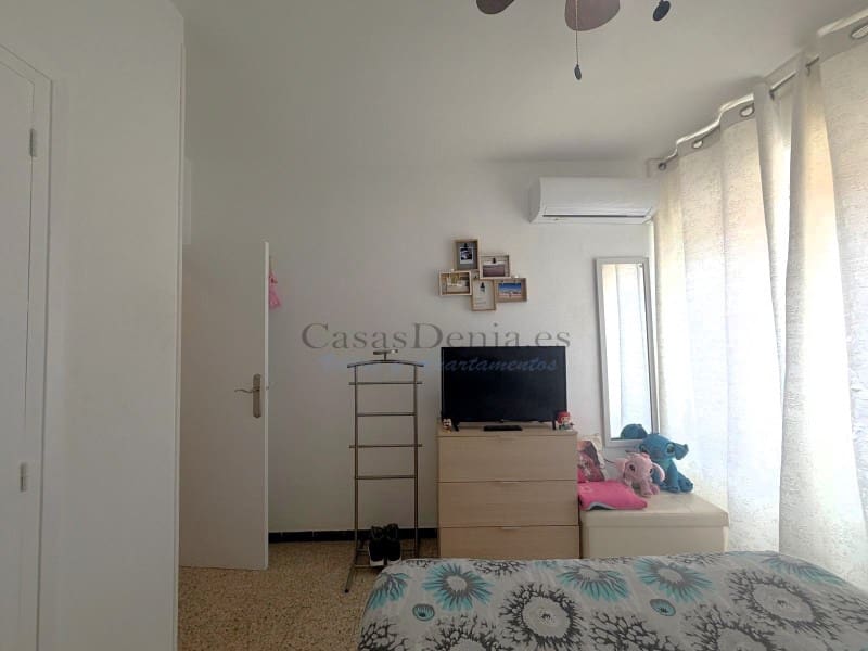 Apartamento de 2 habitaciones en Dénia en venta con piscina - 320.000 € (Ref: 10165536)
