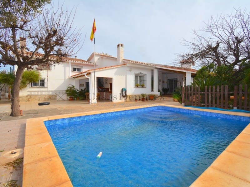 4 soveværelse Villa til salg i Denia med swimmingpool garage - € 960.000 (Ref: 10165538)