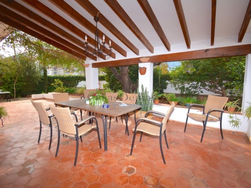 4 soveværelse Villa til salg i Denia med swimmingpool garage - € 960.000 (Ref: 10165538)