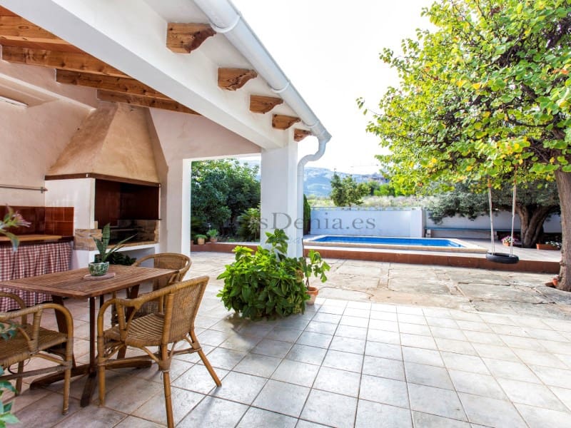 4 soveværelse Villa til salg i Denia med swimmingpool garage - € 960.000 (Ref: 10165538)