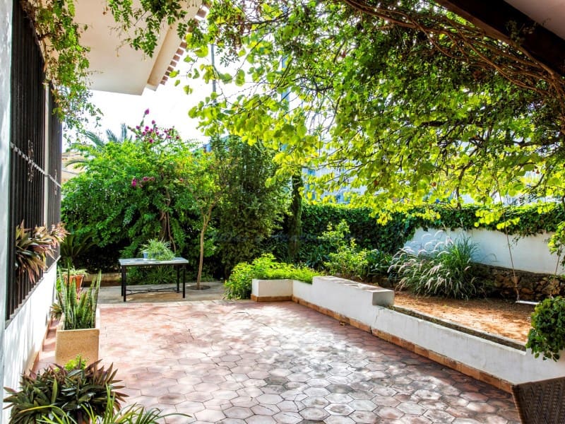 4 soveværelse Villa til salg i Denia med swimmingpool garage - € 960.000 (Ref: 10165538)