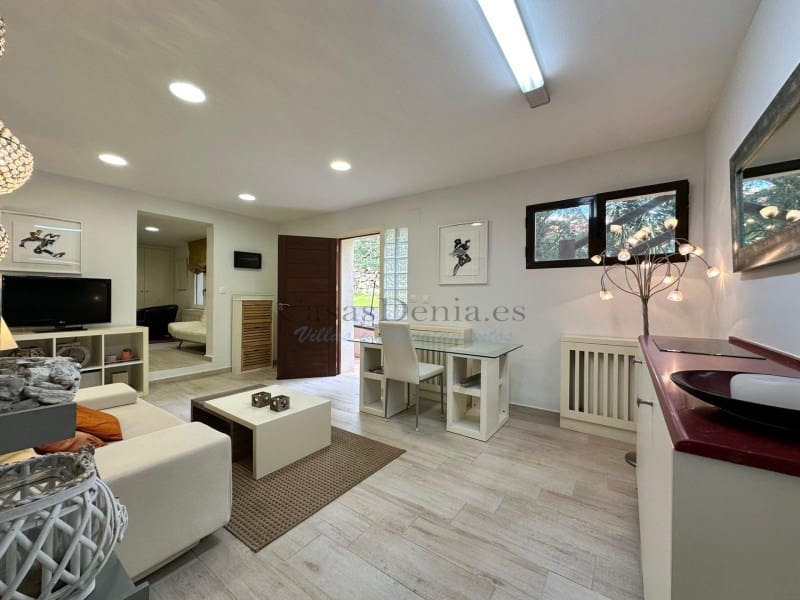 3 soveværelse Villa til salg i Denia med swimmingpool garage - € 735.000 (Ref: 10166595)