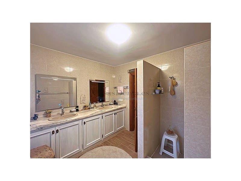 Chalet de 4 habitaciones en Dénia en venta con piscina garaje - 589.000 € (Ref: 10177071)