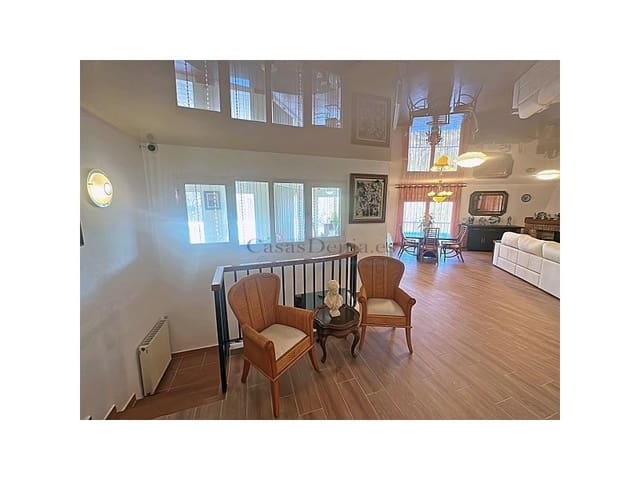 Chalet de 4 habitaciones en La Pedrera - Vessanes, Dénia en venta con piscina garaje - 589.000 € (Ref: 10177071)