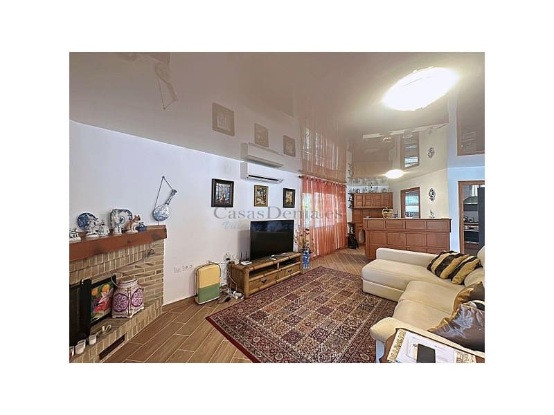 Chalet de 4 habitaciones en Dénia en venta con piscina garaje - 589.000 € (Ref: 10177071)