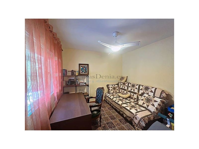 Chalet de 4 habitaciones en Dénia en venta con piscina garaje - 589.000 € (Ref: 10177071)