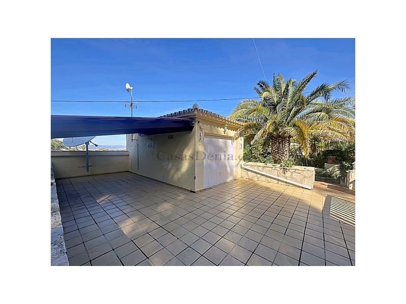 Chalet de 4 habitaciones en Dénia en venta con piscina garaje - 589.000 € (Ref: 10177071)