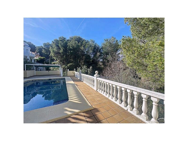 Chalet de 4 habitaciones en Dénia en venta con piscina garaje - 589.000 € (Ref: 10177071)