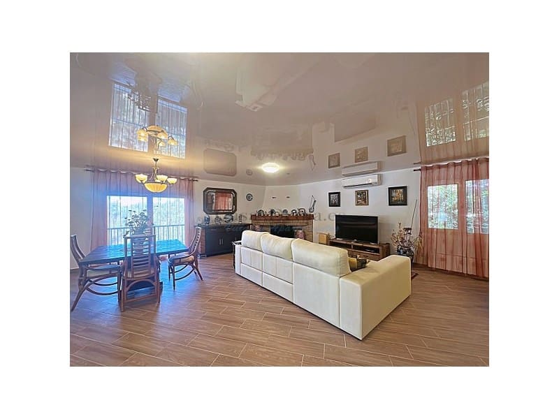 Chalet de 4 habitaciones en Dénia en venta con piscina garaje - 589.000 € (Ref: 10177071)