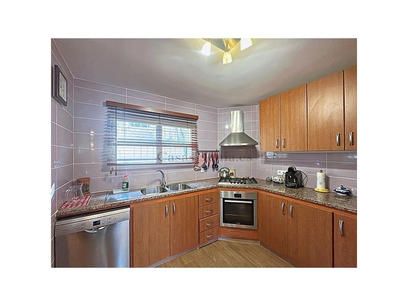 Chalet de 4 habitaciones en Dénia en venta con piscina garaje - 589.000 € (Ref: 10177071)