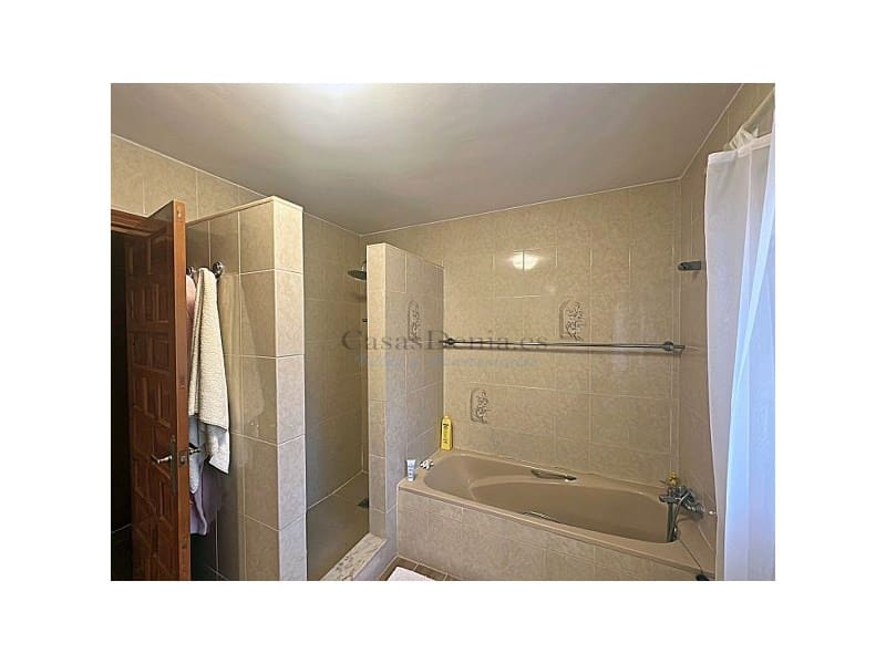Chalet de 4 habitaciones en Dénia en venta con piscina garaje - 589.000 € (Ref: 10177071)
