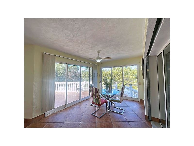 Chalet de 4 habitaciones en Dénia en venta con piscina garaje - 589.000 € (Ref: 10177071)