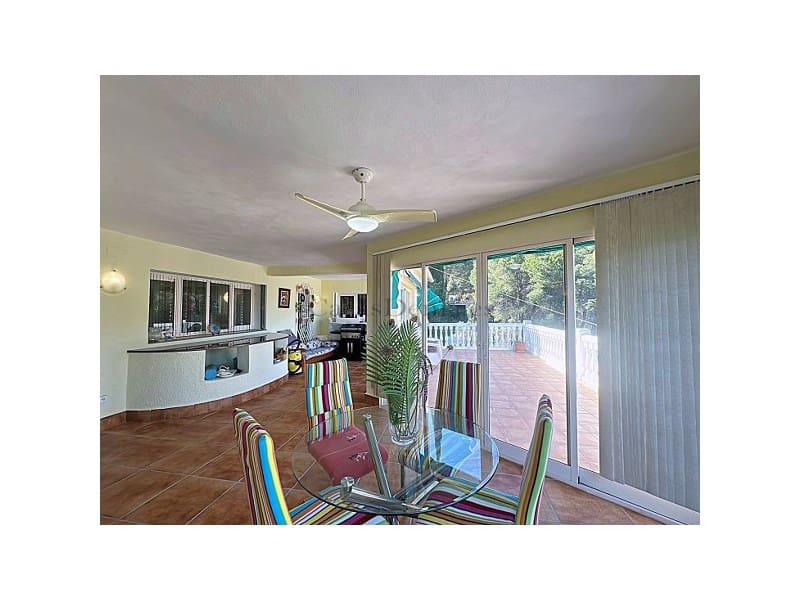 Chalet de 4 habitaciones en Dénia en venta con piscina garaje - 589.000 € (Ref: 10177071)