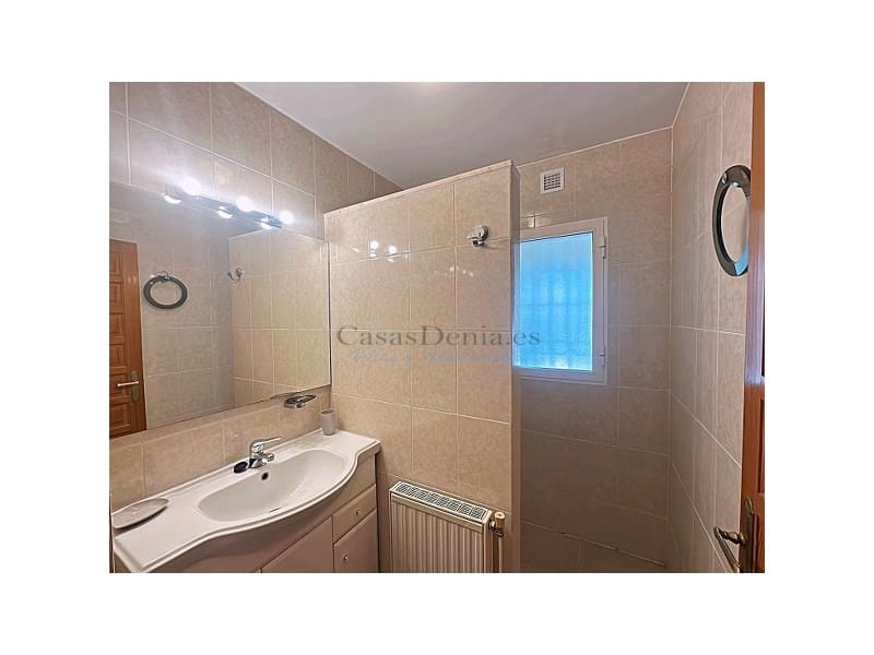 Chalet de 4 habitaciones en Dénia en venta con piscina garaje - 589.000 € (Ref: 10177071)