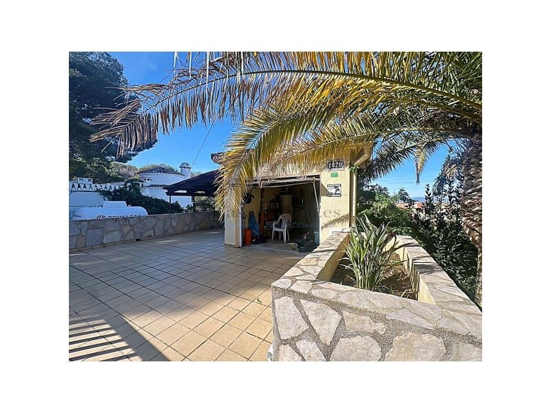 Chalet de 4 habitaciones en Dénia en venta con piscina garaje - 589.000 € (Ref: 10177071)