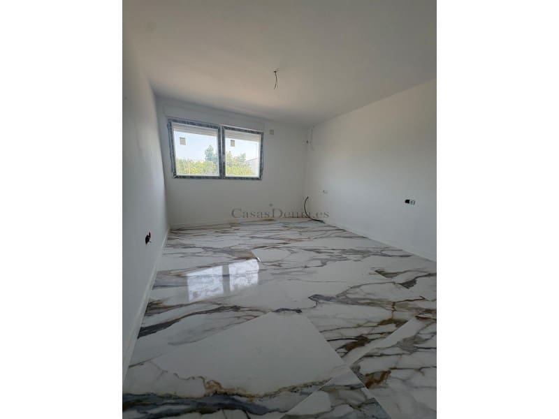 1 bedroom Apartment for sale in Denia - € 159,000 (Ref: 10177072)