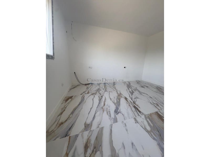 1 bedroom Apartment for sale in Denia - € 159,000 (Ref: 10177072)