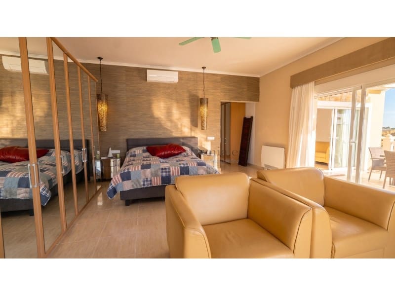 3 slaapkamer Villa te koop in Pego - € 850.000 (Ref: 10177074)