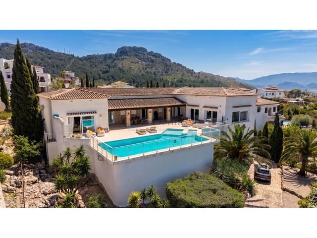 3 slaapkamer Villa te koop in Pego - € 850.000 (Ref: 10177074)