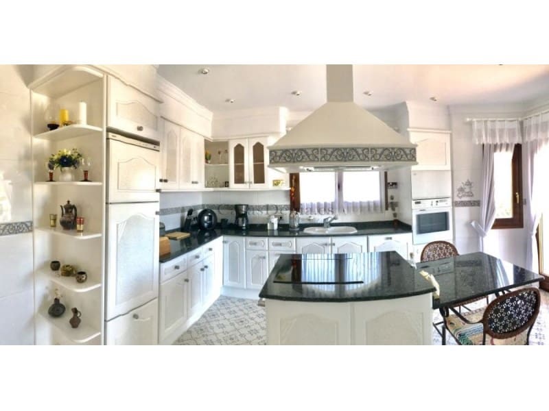 3 makuuhuone Huvila myytävänä paikassa Denia mukana uima-altaan 
autotalli - 1 490 000 € (Ref: 8091417)