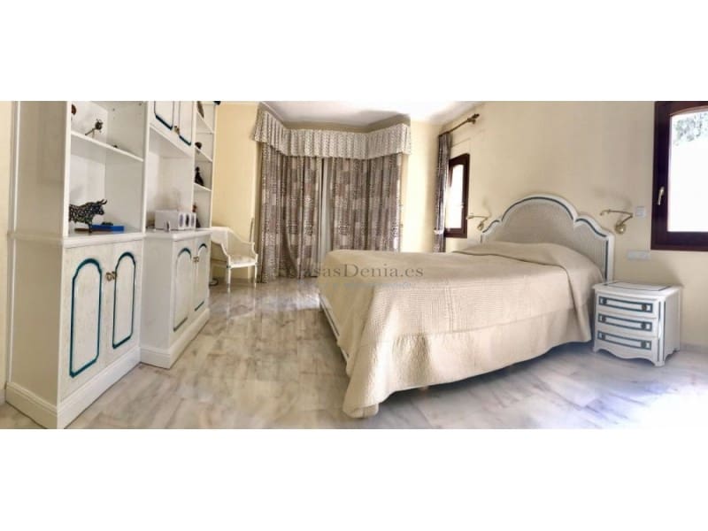3 makuuhuone Huvila myytävänä paikassa Denia mukana uima-altaan 
autotalli - 1 490 000 € (Ref: 8091417)