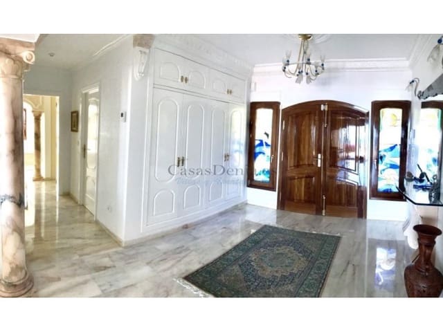 3 makuuhuone Huvila myytävänä paikassa El Montgó, Dénia mukana uima-altaan 
autotalli - 1 490 000 € (Ref: 8091417)