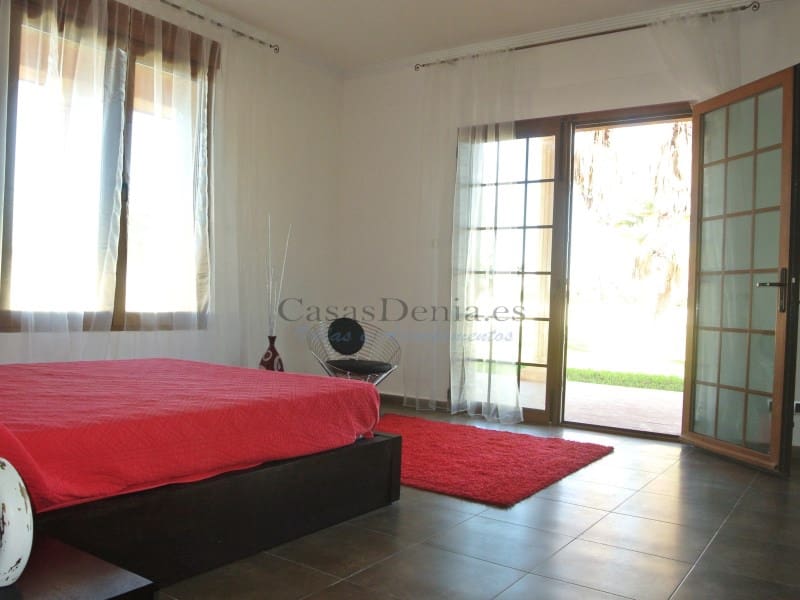 5 soverom Villa til salgs i Denia med garasje - € 1 895 000 (Ref: 8091452)