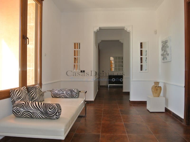 5 soverom Villa til salgs i Denia med garasje - € 1 895 000 (Ref: 8091452)