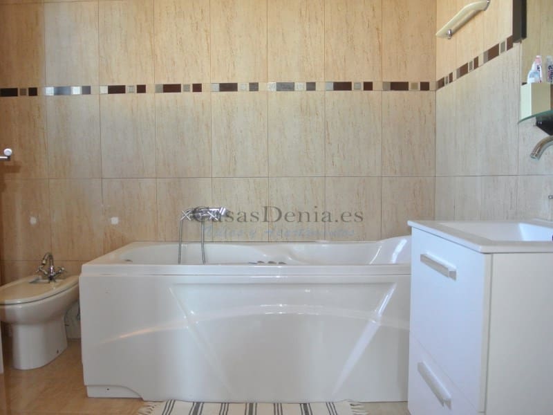 5 soverom Villa til salgs i Denia med garasje - € 1 895 000 (Ref: 8091452)