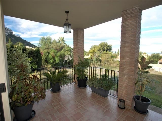 4 bedroom Villa for sale in El Montgó, Dénia - € 950,000 (Ref: 8091459)