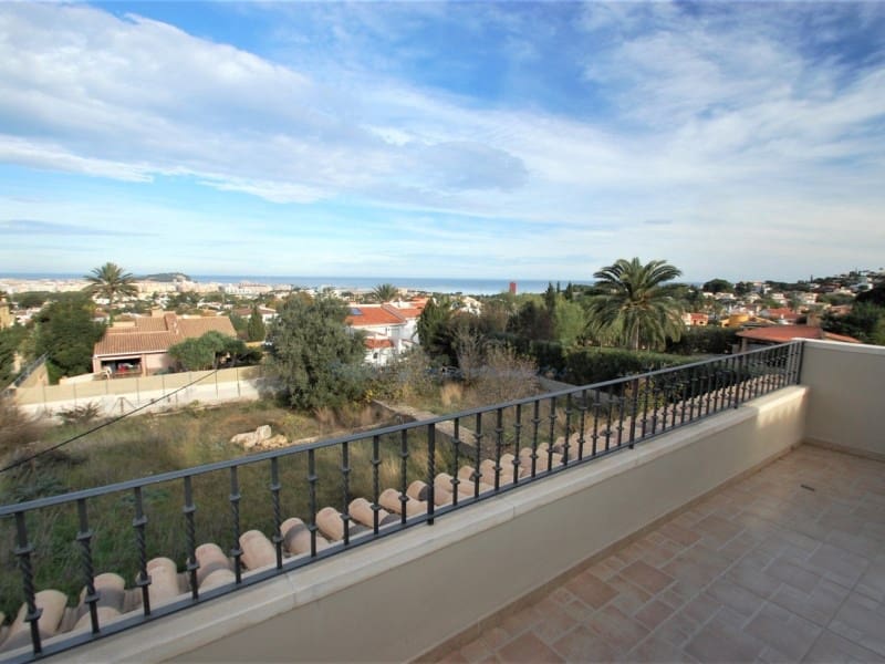 4 Zimmer Villa zu verkaufen in Denia - 950.000 € (Ref: 8091459)