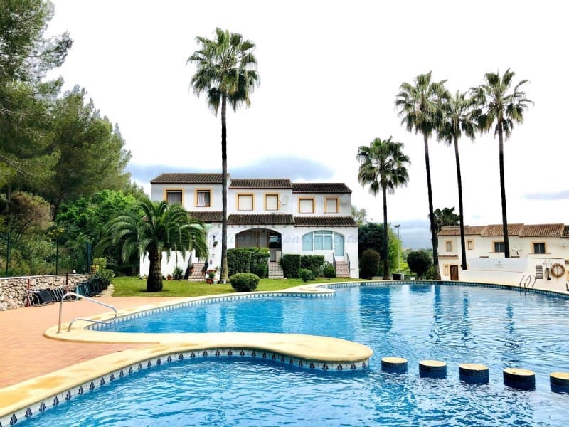 3 bedroom Townhouse for sale in Pedreguer - € 289,000 (Ref: 8091477)