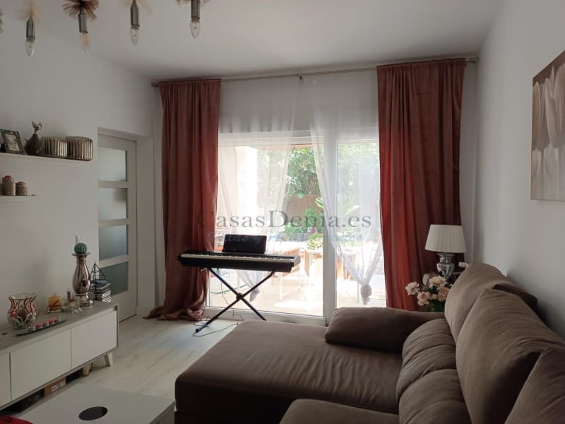 3 bedroom Townhouse for sale in Pedreguer - € 289,000 (Ref: 8091477)